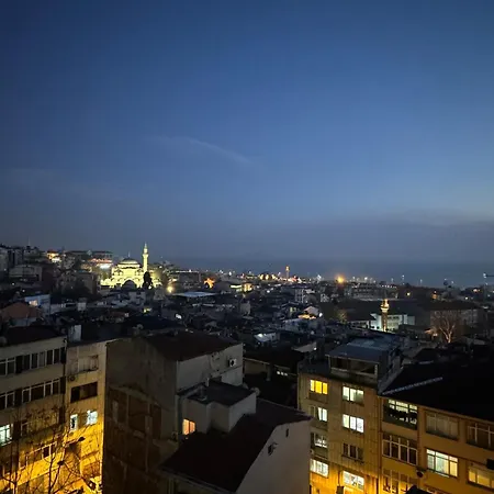 Bosphorus View And Cozy House!