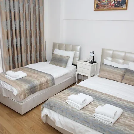 Rosalie Palace 2*