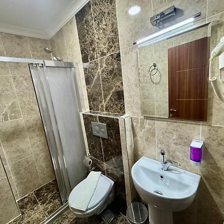 Rosalie Palace Hotel 2*