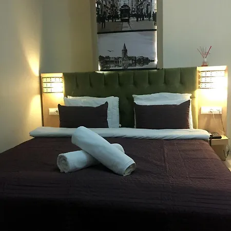 Miracle Aparthotel *