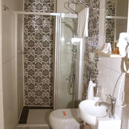 Miracle Aparthotel *
