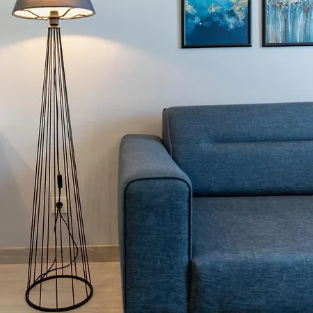 Apartment Stylish Urban Apt- Soak Up The City's Vibes Istanbul