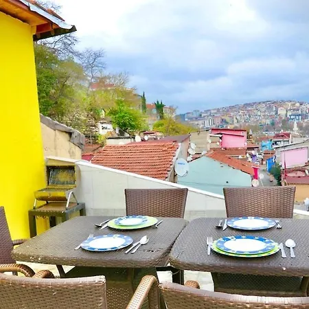 Villa Stylish Triplex With Turkish Bath, Terrace, Location *