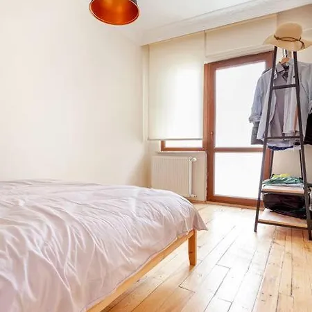 Apartment Location With 2 Bedrooms