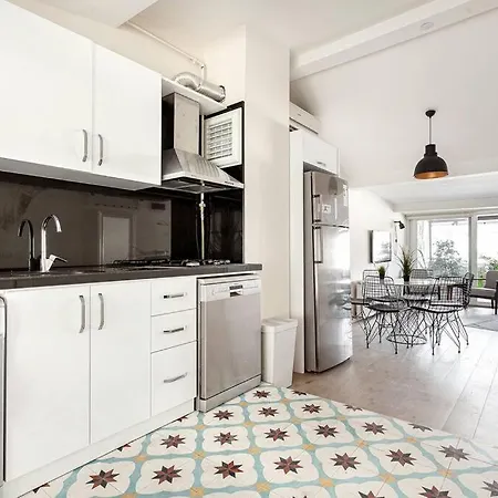 Apartment Prime Location With Terrace