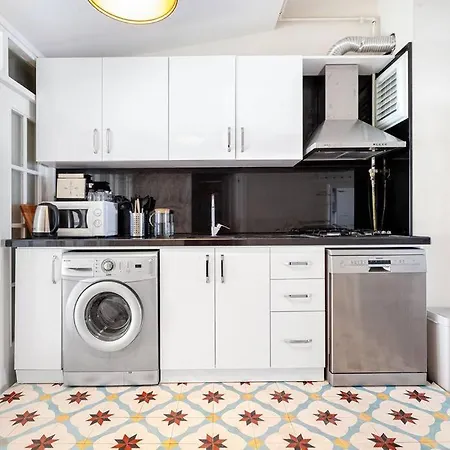 Apartment Prime Location With Terrace Istanbul