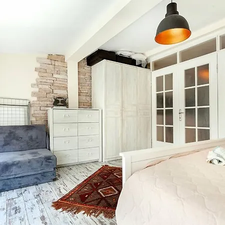 Prime Location With Terrace Apartment