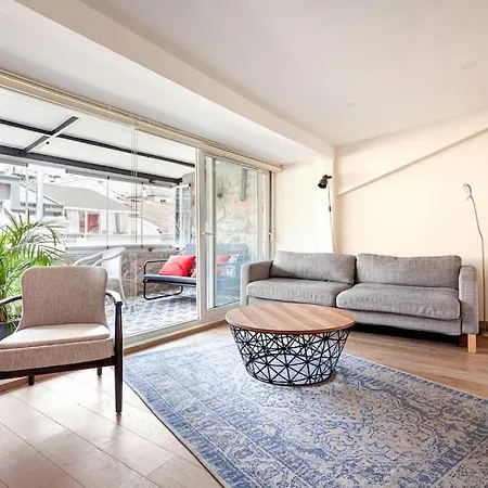 Apartment Prime Location With Terrace