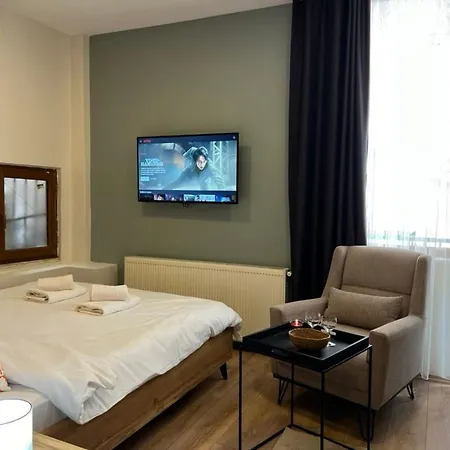 Apartment Roj *