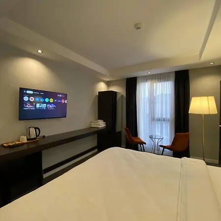 Grand Armada 4*