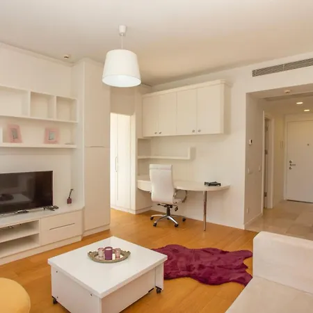 Apartment Divan - Guenesli Near Atakoey Metro Station *