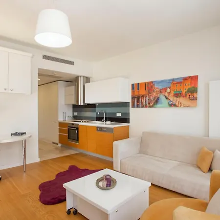 Apartment Divan - Guenesli Near Atakoey Metro Station
