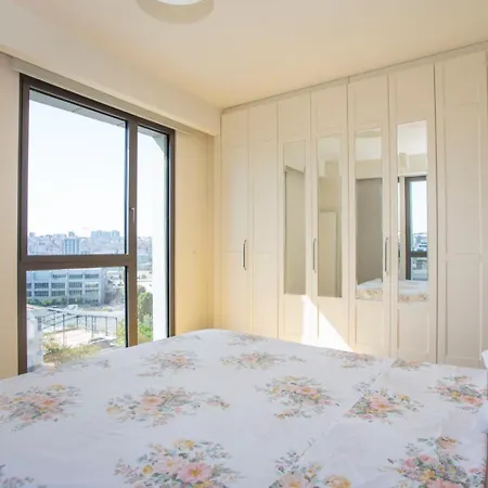 Divan - Guenesli Near Atakoey Metro Station * اسطنبول