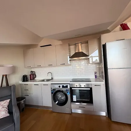 Wonder Homes - Cozy Penthouse, Terrace, Taksim Mete 16 Apartment