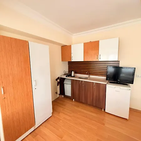 Aparthotel Halic *