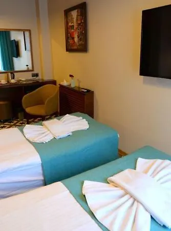 Pera Luna Hotel