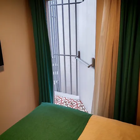 Hotel Pera Luna 3*