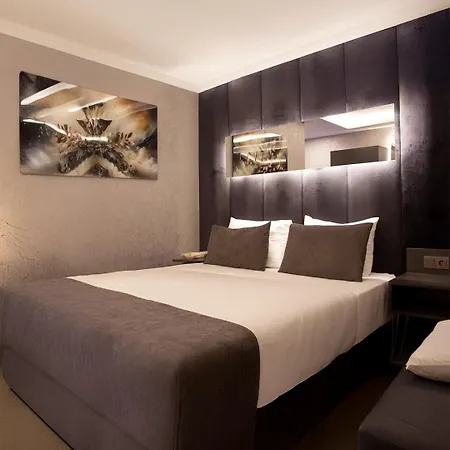 Hotel 216 Silver