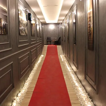 216 Silver Hotel