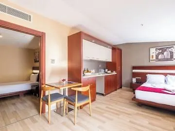 Park By Clover Otel 3*