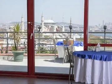 Hali Hotell 3*