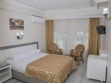 Hali Hotell 3*