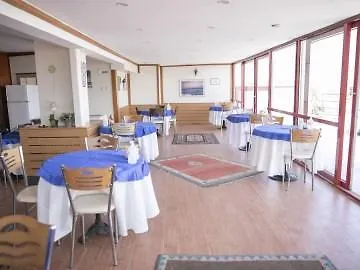 מלון Hali 3*