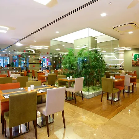 Ramada By Wyndham Taksim Hotel Istanbul