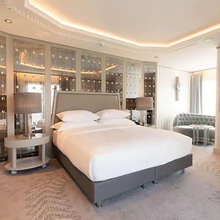 Wyndham Grand Kalamis Marina 5* Istambul