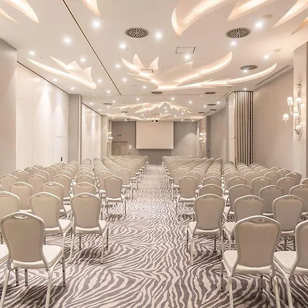 Hotel Wyndham Grand Kalamis Marina Istambul