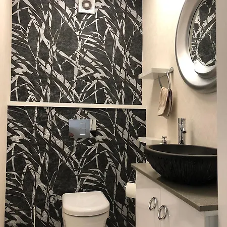 Apartment Center