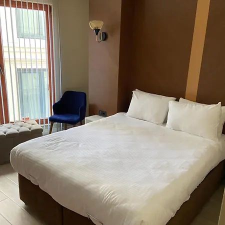 Hotel Town 3*