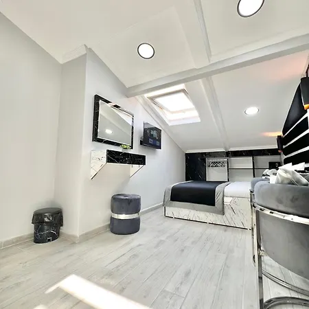 Taksim Larissa Aparthotel
