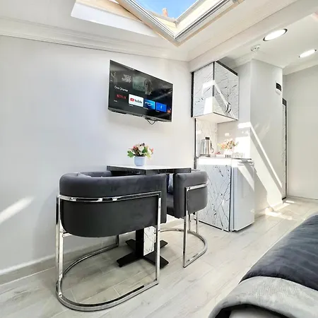 Taksim Larissa 2* Istanboel