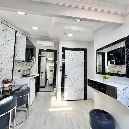 Taksim Larissa 2* Istanboel