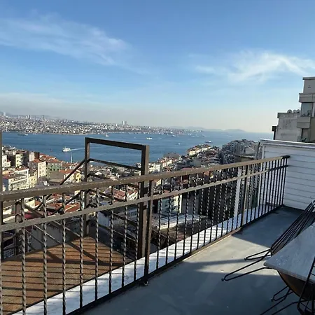 Ravello Taksim 3*