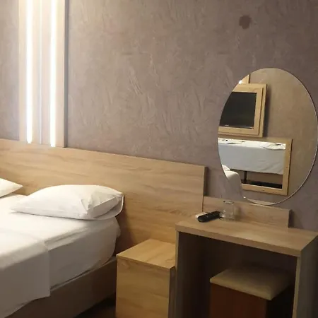 Hotel Light 2*