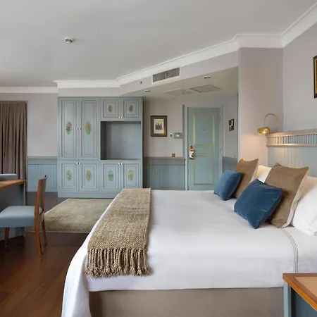 Armada Old City Hotel