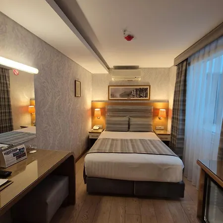 Hotel Trend Old City 4*