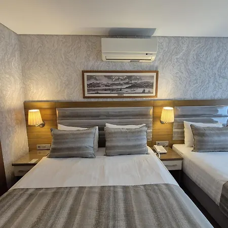 Trend Old City Hotel 4*