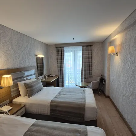 Hotel Trend Old City 4*