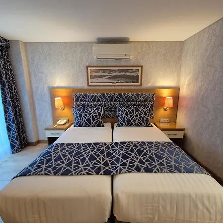 Trend Old City Hotel 4*