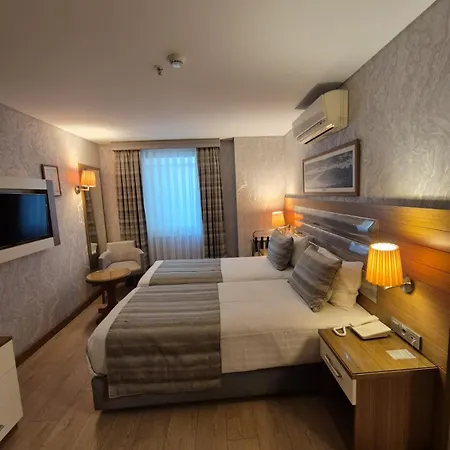 Hotel Trend Old City 4*
