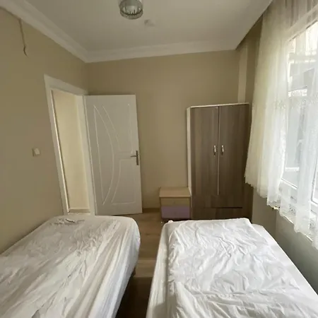 Eda's Apartment *