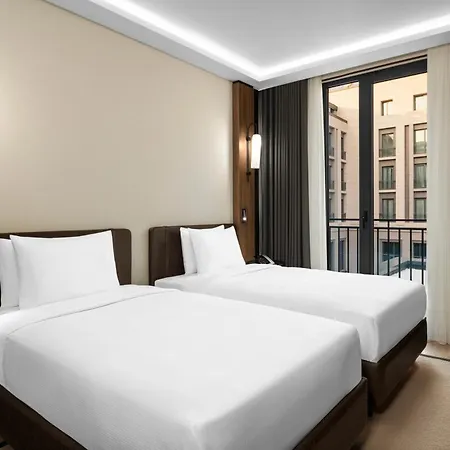 Altunizade Istanbul, Curio Collection By Hilton 4*