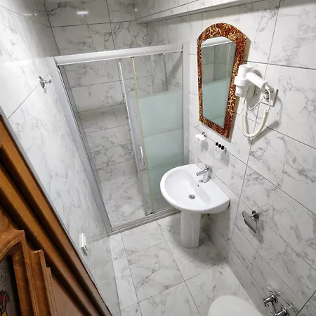 Szálloda Sirkeci Emek 2*