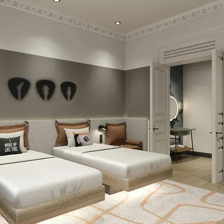 Moxy Beyoglu *