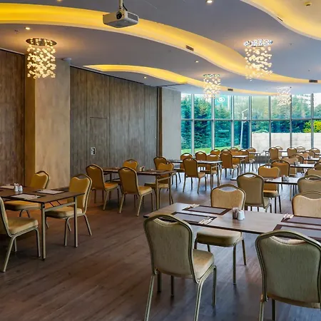 Ramada Encore Bayrampasa Hotel 4*