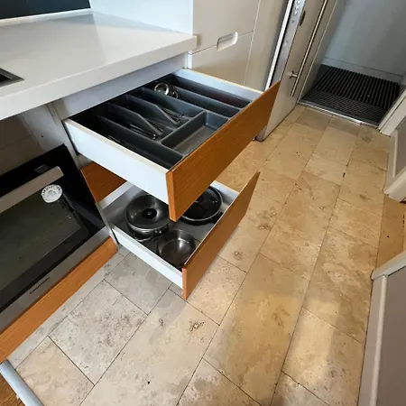 Divan - Guenesli Near Atakoey Metro Station اسطنبول