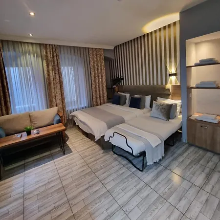 Aparthotel Mayata Gallery *